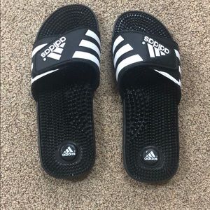 Adidas adissage slides